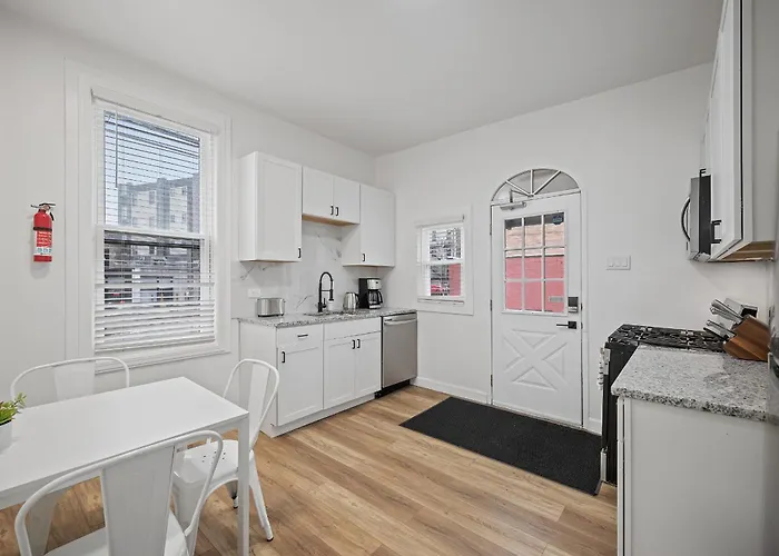 Homestay Shadyside, !a Modern And Bright Private Bedroom With Shared Bathroom Pittsburgh