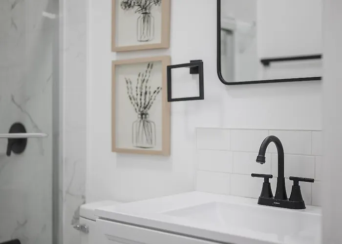 Homestay Shadyside, !a Modern And Bright Private Bedroom With Shared Bathroom